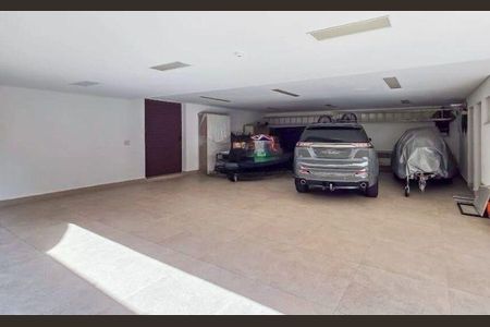 Casa à venda com 537m², 4 quartos e 8 vagas