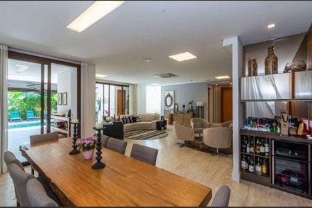 Casa à venda com 4 quartos, 537m² em Colinas da Anhanguera, Santana de Parnaíba