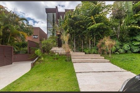 Casa à venda com 537m², 4 quartos e 8 vagas
