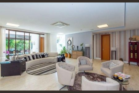 Casa à venda com 537m², 4 quartos e 8 vagas