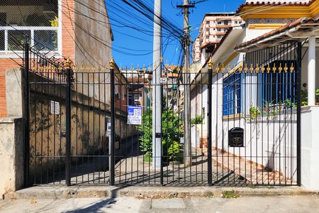 Casa de condomínio à venda com 132m², 2 quartos e sem vaga Casa de condomínio à venda com 132m², 2 quartos e sem vagaFachada