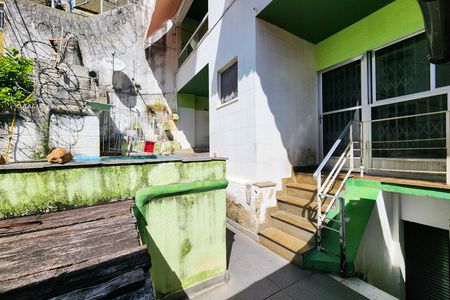Casa de condomínio à venda com 132m², 2 quartos e sem vaga Casa de condomínio à venda com 132m², 2 quartos e sem vagaQuintal