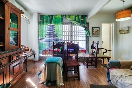 Sala de casa de condomínio à venda com 2 quartos, 132m² em Tijuca, Rio de Janeiro