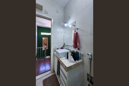 Casa de condomínio à venda com 132m², 2 quartos e sem vaga Casa de condomínio à venda com 132m², 2 quartos e sem vagaBanheiro