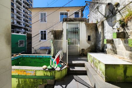 Casa de condomínio à venda com 132m², 2 quartos e sem vaga Casa de condomínio à venda com 132m², 2 quartos e sem vagaQuintal