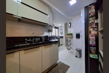Apartamento para alugar com 110m², 2 quartos e 2 vagasCozinha 