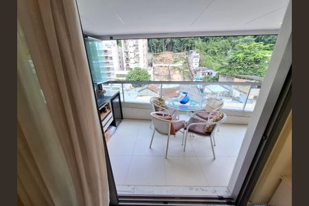 Apartamento para alugar com 110m², 2 quartos e 2 vagasVaranda 