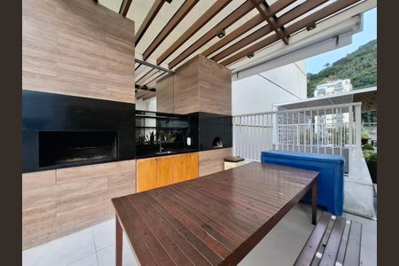 Apartamento para alugar com 110m², 2 quartos e 2 vagasÁrea comum - Churrasqueira