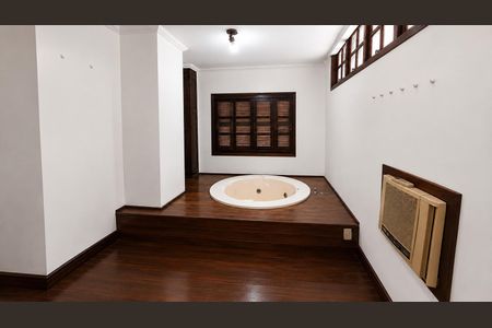 Casa para alugar com 540m², 5 quartos e 5 vagas