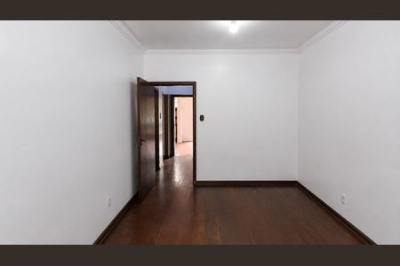 Casa para alugar com 540m², 5 quartos e 5 vagas Casa para alugar com 540m², 5 quartos e 5 vagasQuarto 5