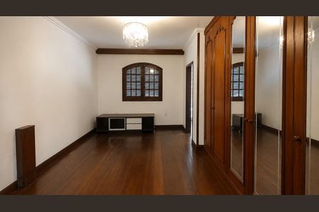 Quarto 1 de casa para alugar com 5 quartos, 540m² em Partenon, Porto Alegre