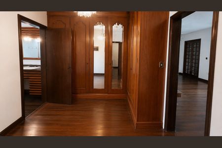 Casa para alugar com 540m², 5 quartos e 5 vagas