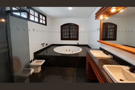 Casa para alugar com 540m², 5 quartos e 5 vagas