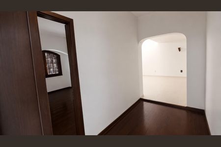 Casa para alugar com 540m², 5 quartos e 5 vagas