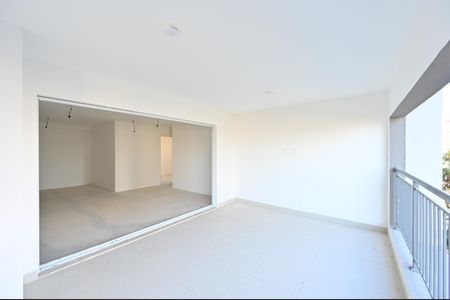 Apartamento à venda com 125m², 3 quartos e 2 vagasVaranda