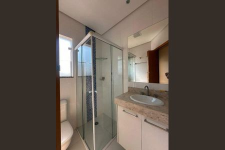 Casa à venda com 228m², 3 quartos e 4 vagas