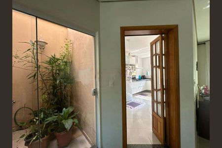 Casa à venda com 228m², 3 quartos e 4 vagas