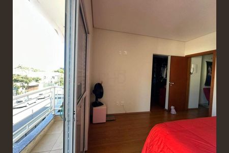 Casa à venda com 228m², 3 quartos e 4 vagas