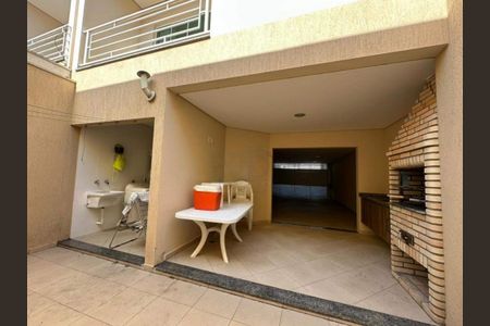 Casa à venda com 228m², 3 quartos e 4 vagas