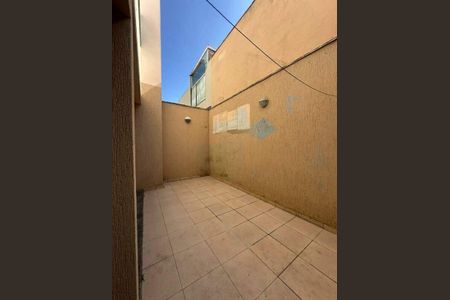 Casa à venda com 228m², 3 quartos e 4 vagas