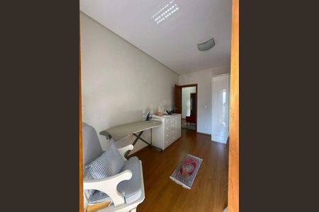 Casa à venda com 228m², 3 quartos e 4 vagas