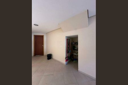 Casa à venda com 3 quartos, 228m² em Nova Petrópolis, São Bernardo do Campo
