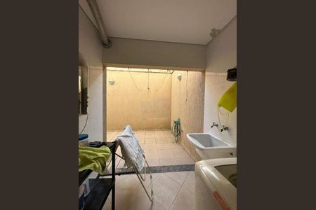 Casa à venda com 228m², 3 quartos e 4 vagas