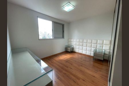 Apartamento para alugar com 3 quartos, 110m² em Buritis, Belo Horizonte