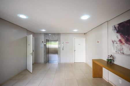 Apartamento para alugar com 50m², 2 quartos e 1 vaga Apartamento para alugar com 50m², 2 quartos e 1 vagaHall Social