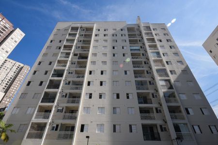 Apartamento para alugar com 50m², 2 quartos e 1 vaga Apartamento para alugar com 50m², 2 quartos e 1 vagaFachada