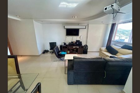 Apartamento para alugar com 70m², 3 quartos e 2 vagas