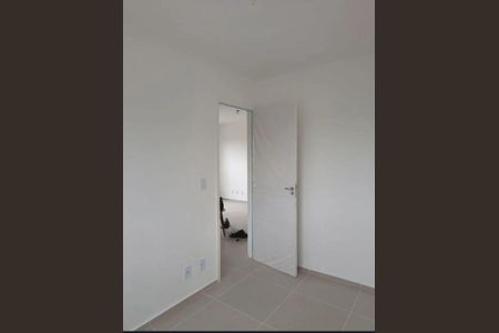 Quarto de apartamento para alugar com 2 quartos, 46m² em Jardim das Margaridas, Salvador