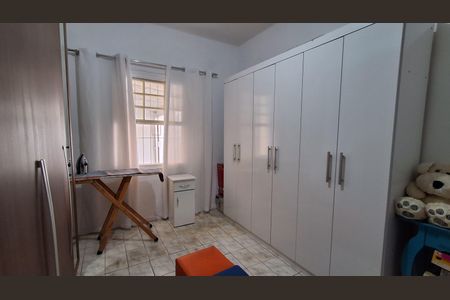 Casa à venda com 234m², 4 quartos e 2 vagasQuarto 2