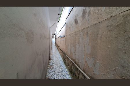 Casa à venda com 234m², 4 quartos e 2 vagasCorredor 