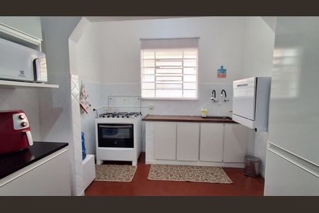Casa à venda com 234m², 4 quartos e 2 vagasCozinha 