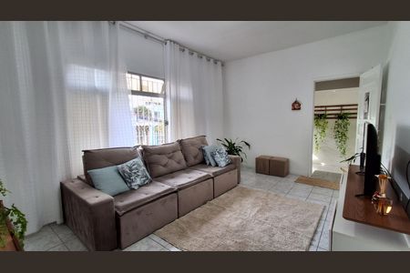 Casa à venda com 234m², 4 quartos e 2 vagasSala