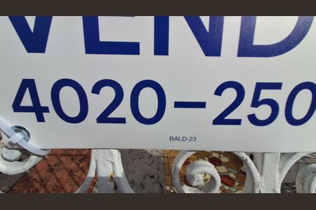 Casa à venda com 234m², 4 quartos e 2 vagasCódigo plaquinha BALD-23