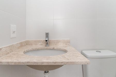 Apartamento à venda com 76m², 2 quartos e 2 vagas Apartamento à venda com 76m², 2 quartos e 2 vagasBanheiro da Suíte