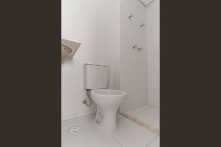 Apartamento à venda com 76m², 2 quartos e 2 vagas Apartamento à venda com 76m², 2 quartos e 2 vagasBanheiro da Suíte