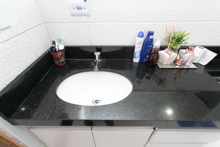 Casa à venda com 170m², 5 quartos e 4 vagas Casa à venda com 170m², 5 quartos e 4 vagasBanheiro da Suíte 5