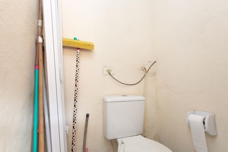 Casa à venda com 170m², 5 quartos e 4 vagas Casa à venda com 170m², 5 quartos e 4 vagasBanheiro 7