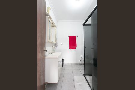 Casa à venda com 170m², 5 quartos e 4 vagas Casa à venda com 170m², 5 quartos e 4 vagasBanheiro da Sute 3