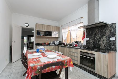 Casa à venda com 170m², 5 quartos e 4 vagas Casa à venda com 170m², 5 quartos e 4 vagasCozinha 1