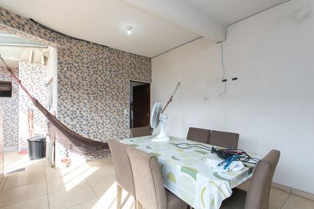 Casa à venda com 170m², 5 quartos e 4 vagas Casa à venda com 170m², 5 quartos e 4 vagasÁrea de Lazer
