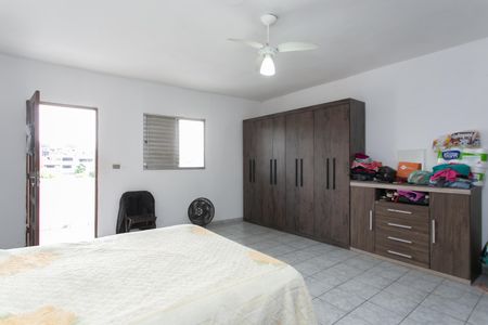 Casa à venda com 170m², 5 quartos e 4 vagas Casa à venda com 170m², 5 quartos e 4 vagasSute 3