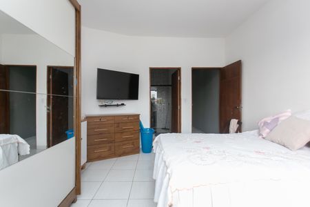 Casa à venda com 170m², 5 quartos e 4 vagas Casa à venda com 170m², 5 quartos e 4 vagasSuíte 5