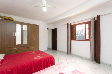 Casa à venda com 170m², 5 quartos e 4 vagas Casa à venda com 170m², 5 quartos e 4 vagasSuíte 1