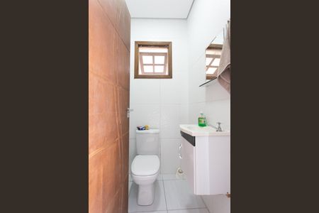 Casa à venda com 170m², 5 quartos e 4 vagas Casa à venda com 170m², 5 quartos e 4 vagasLavabo
