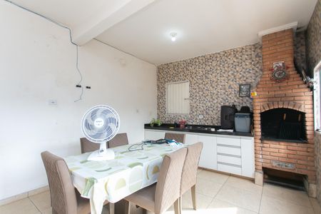 Casa à venda com 170m², 5 quartos e 4 vagas Casa à venda com 170m², 5 quartos e 4 vagasÁrea de Lazer