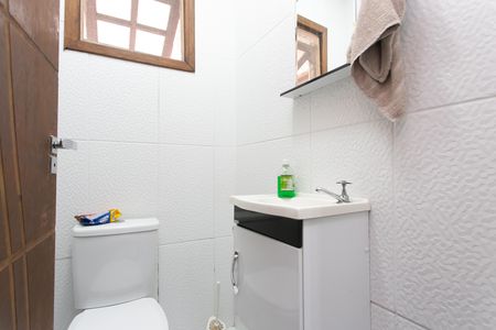 Casa à venda com 170m², 5 quartos e 4 vagas Casa à venda com 170m², 5 quartos e 4 vagasLavabo